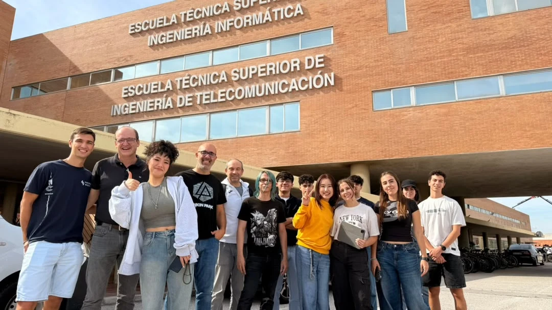 Foto de grupo final del Tripo Campus Remix en la UMA